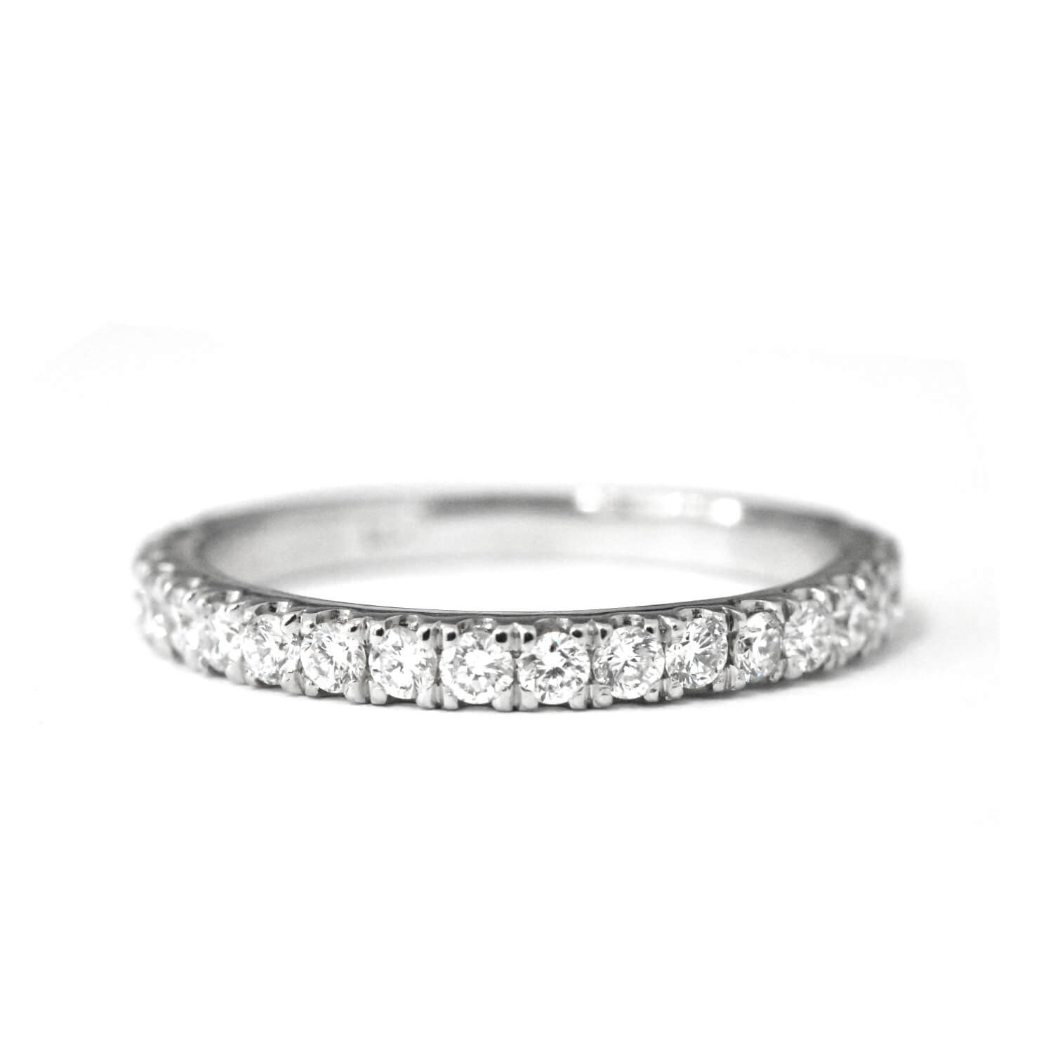 Half Eternity Diamond Band nature shiny